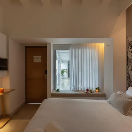 Hotel Delirio 4*